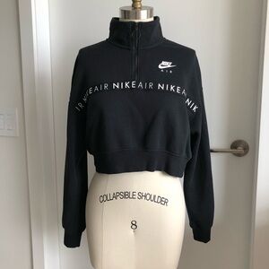 Nike Air Cropped Pullover 1/4 Zip Sweater Black